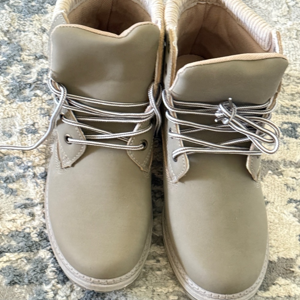 Women’s Grey Hiking Boots